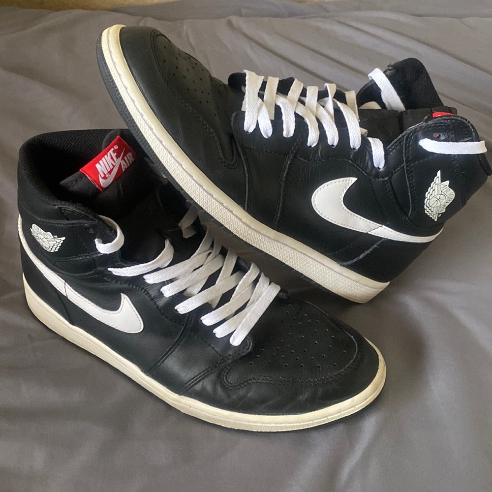 Nike Air Jordan 1 OG (BLACK & WHITE)